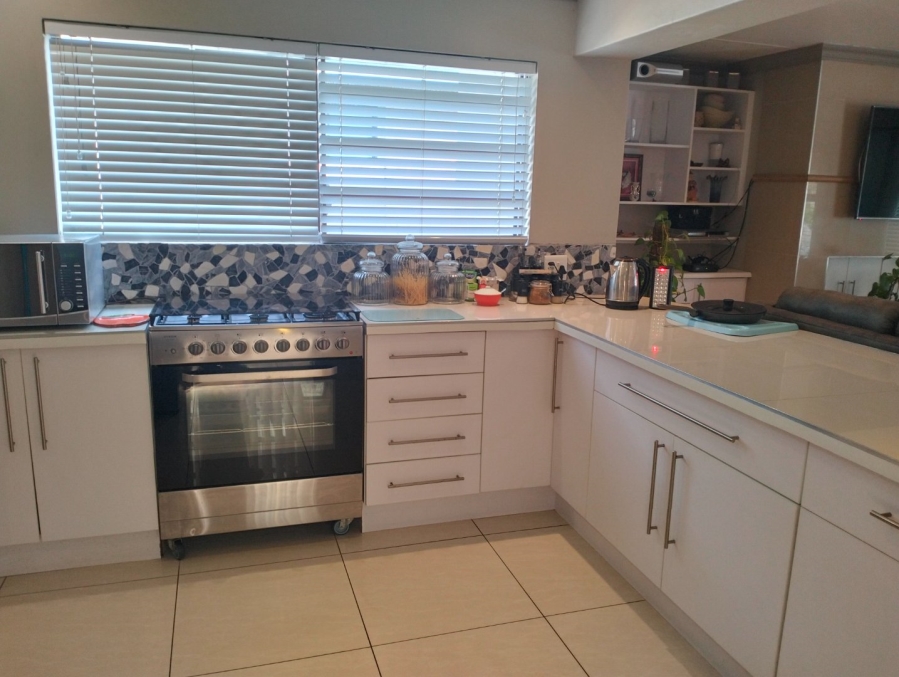 3 Bedroom Property for Sale in Reebok Western Cape